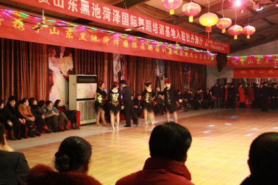 點擊查看詳細信息<br>標題：賽事倩影 閱讀次數(shù)：1860